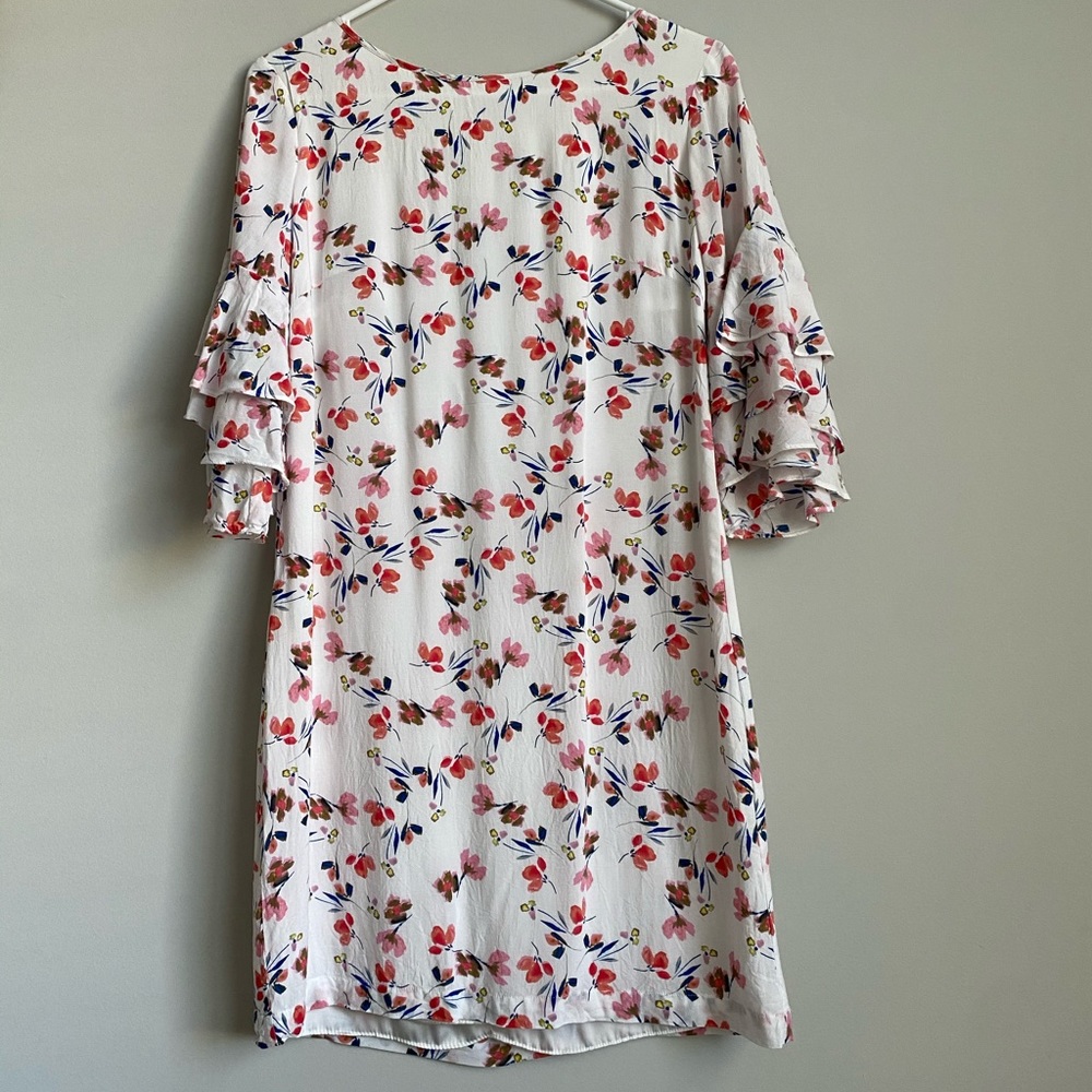 Like New! XS Chelsea & Violet floral dress
